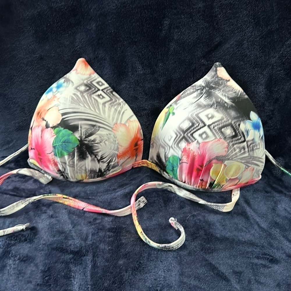 Tropical bikini top